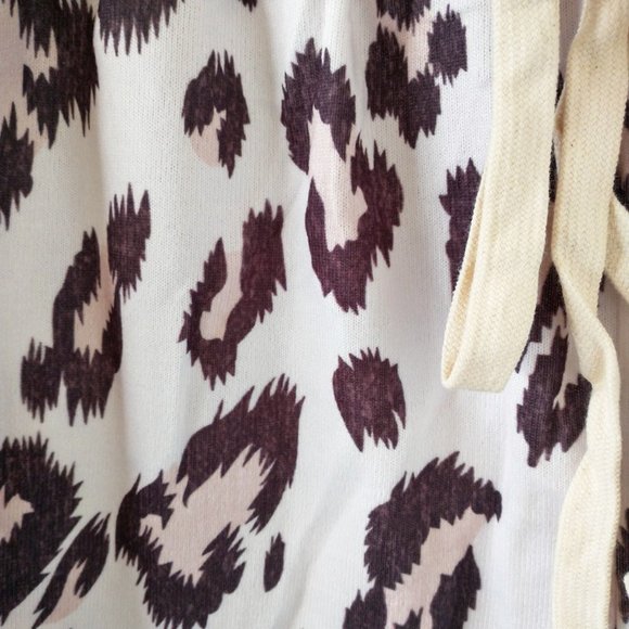 Last One Size large! Leopard Print V Neck Loungewear Shorts + Top - Picture 8 of 10